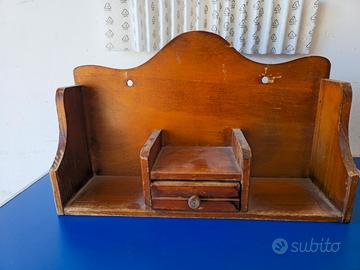 Bacheca Vintage da Parete in Legno con Cassetto