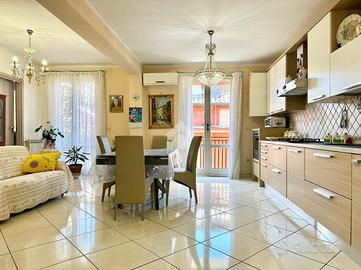 CASA INDIPENDENTE A PARETE