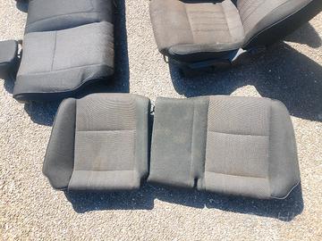 Sedili neri in tessuto per Alfa Romeo 147 