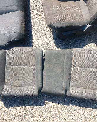 Sedili neri in tessuto per Alfa Romeo 147 