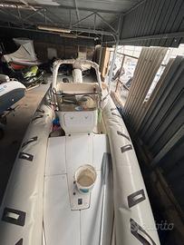 Gommone stingher