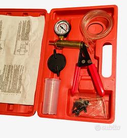 kit portatile per lo spurgo dei freni auto e moto