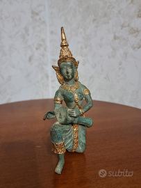Statuetta in stile thailandese in bronzo.