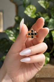 Anello dorato con pietre nere | Acciaio inox NUOVO