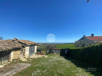 RUSTICO A ROSETO DEGLI ABRUZZI
