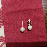 Orecchini di perle non in oro. 1 ora a 5 euro.