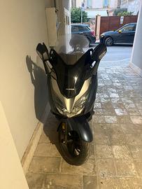 Honda Forza 300