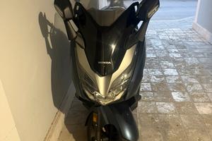 Honda Forza 300