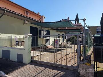 Rif. 30 appartamento piano terra vicino al mare