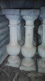 Colonnine in cemento