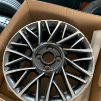 Cerchio in lega 6j x 15'' per lancia ypsilon