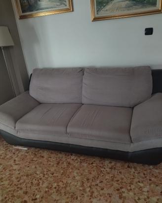 Divano due posti in stoffa