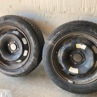 2 cerchi Citroen C3 R15 gomme 4 stagioni 30€ cad.