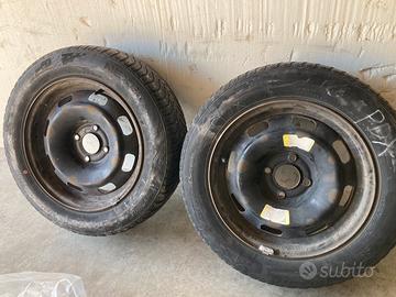 2 cerchi Citroen C3 R15 gomme 4 stagioni 30€ cad.