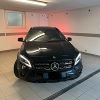 GLA 200d 4matic Sport Night edition