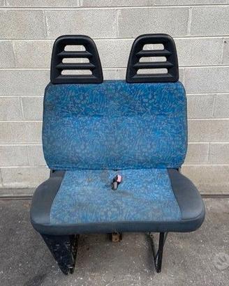 Sedile anteriore ds Iveco Daily 35C11 2000 azzurro