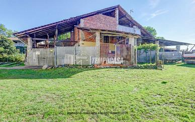 BORGOMANERO - CASSERO TRASFORMABILE IN VILLA CON T