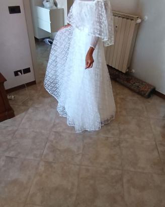Abito da sposa compreso cappellino e sottogon