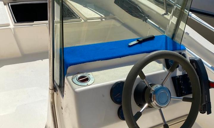 Barca a motore fuoribordo 4 tempi