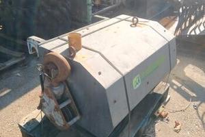 Argano 4 ton. per sollevatore telescopico Merlo Fu