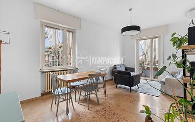 TRILOCALE SITO AL TERZO PIANO CON ASCENSORE!