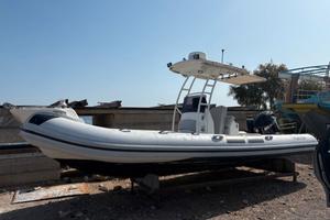 Gommone fisherman 700