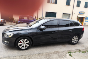 Volvo V60 nera 2013