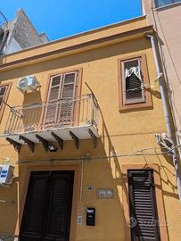 Bagheria ( PA) Piccolo edificio indipendente