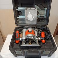Fresatrice Black & Decker KW1600E