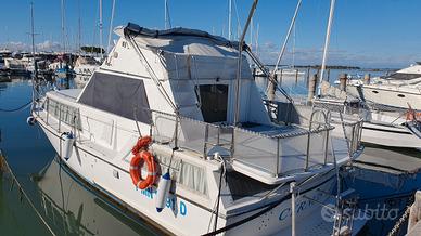 Moonraker 1977 barca a motore