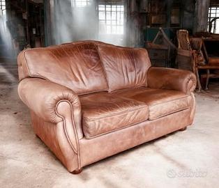 divano in pelle 