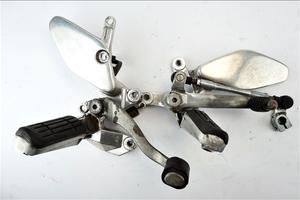 YAMAHA YZF 600 R 96 04 pedane pilota