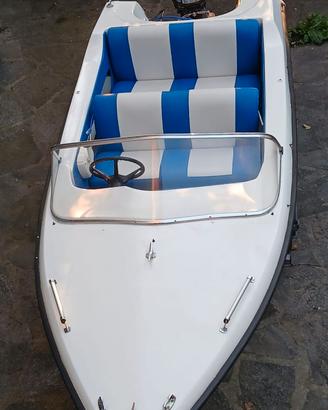 MOTOSCAFO VEGA RESTAURATO, CON MOTORE