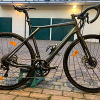 Bici gravel GT Grade