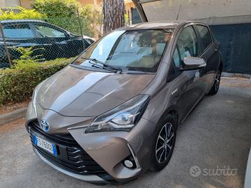 Toyota Yaris 1.5 Hybrid 5 porte Active