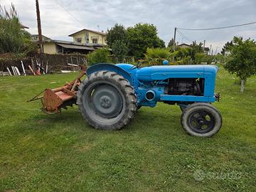 Trattore Ford Major