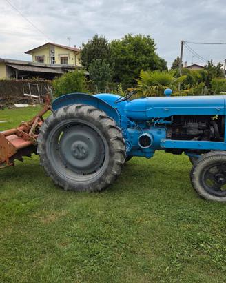 Trattore Ford Major