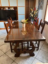 Scrivania/tavolo in noce con 4 sedie