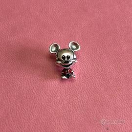 PANDORA Disney Charm Mickey con pantaloni rossi