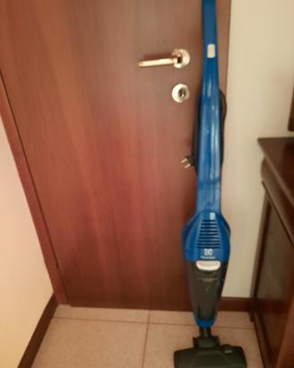 Aspirapolvere a filo Electrolux 