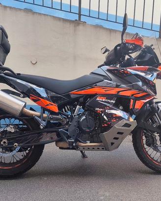 KTM 890 Adventure S   (ribassato)