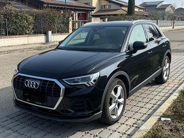 AUDI Q3 35 TDI S Tronic Business PELLE - GARANZIA