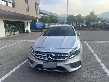 MERCEDES GLA 200
