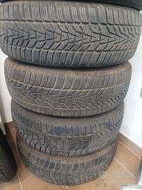 4 invernali Hankook 225 65 17 pari al nuovo 