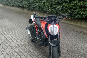 DUKE 125