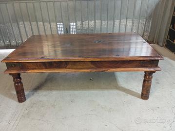 Tavolo da soggiorno legno massello già restaurato