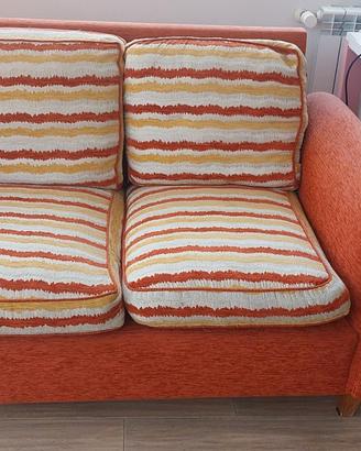 Divano 2 Posti Arancione a Righe - Stile Vivace