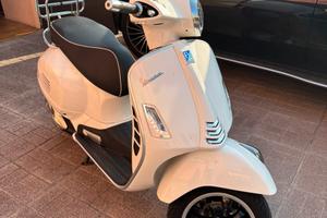 Vespa 300 GTS come da foto
