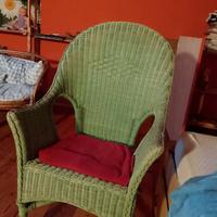 Poltrona in vimini verde chiaro