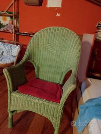 Poltrona in vimini verde chiaro